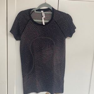 Lululemon swiftly tech t-shirt. Size 6. Like new condition.